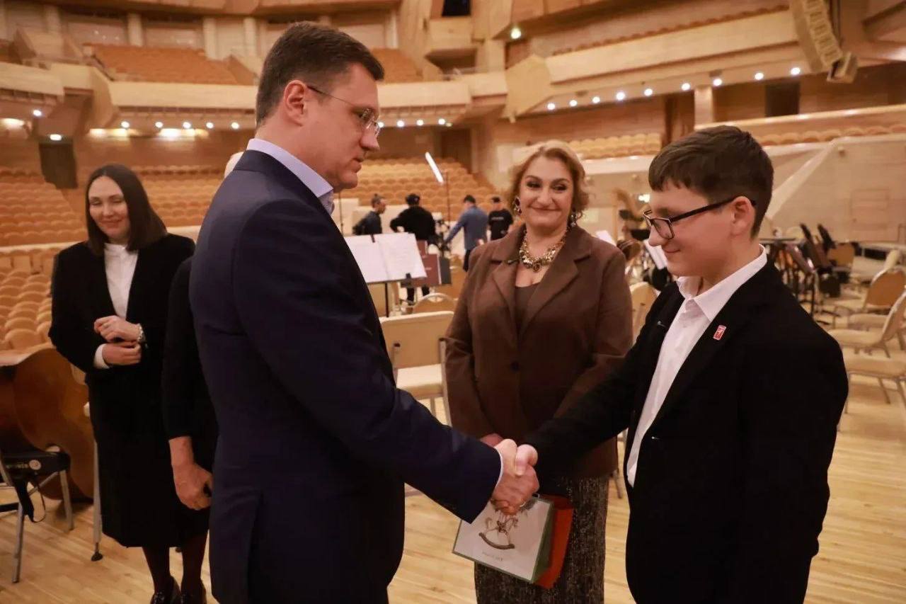 Ставропольский школьник встретился со знаменитым дирижером Владимиром Спиваковым