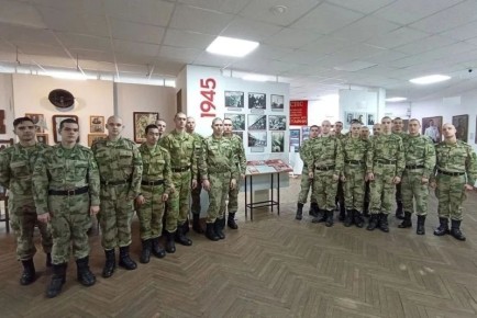 Память сильнее времени. В Пятигорске военнослужащие посетили музейную экспозицию «Во имя Победы»