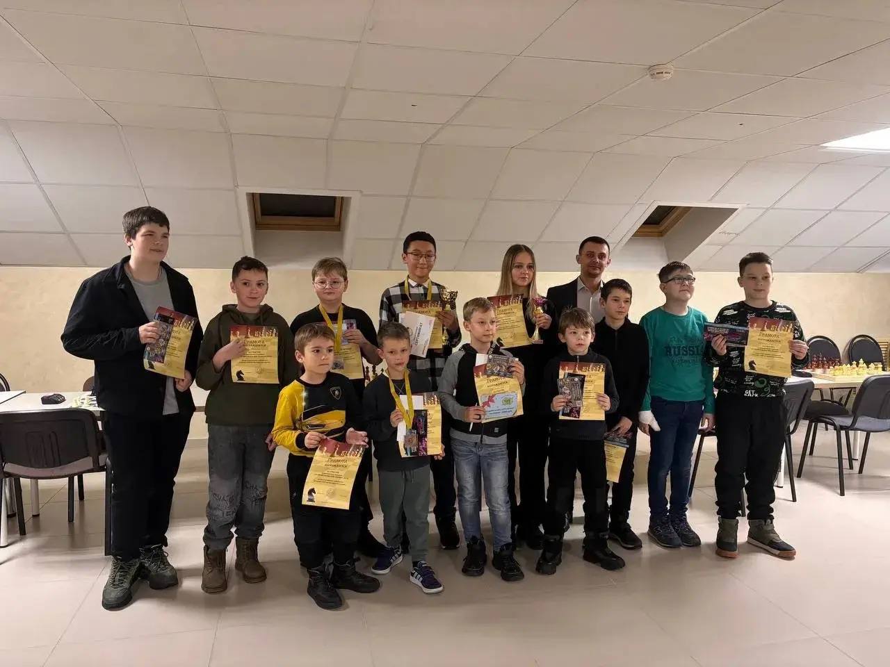 В шахматном клубе "Гамбит" Ставрополя состоялся турнир "Кубок ШК Гамбит", в котором приняли участие более 90 спортсменов из Ставрополя и районов края В шахматном клубе "Гамбит" Ставрополя состоялся турнир "Кубок ШК Гамбит", в котором приняли участие более 90 спортсменов из Ставрополя и районов края