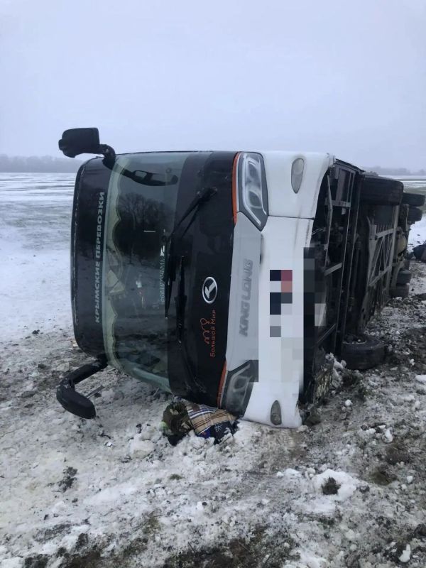 В Ипатовском округе произошло ДТП с участием рейсового автобуса, 4 человека доставлены в больницу