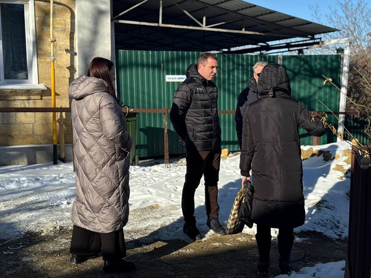 Работа с населением: отработка наказов, личные приемы граждан, встречи с жителями Работа с населением: отработка наказов, личные приемы граждан, встречи с жителями