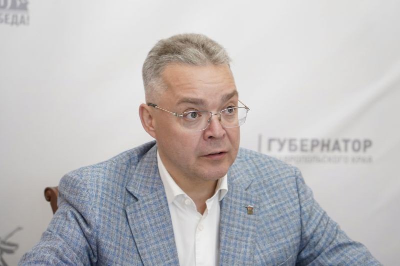 Глава Ставрополья Владимир Владимиров поставил задачу министру ЖКХ Александру Рябикину и руководству крайводоканала ускорить устранение аварии на водоводе в Предгорном округе