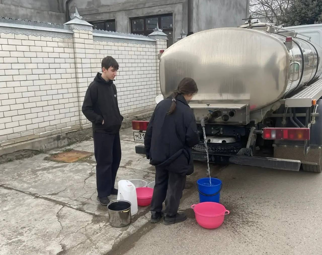 Дмитрий Ворошилов: Доставка воды в ст. Константиновской