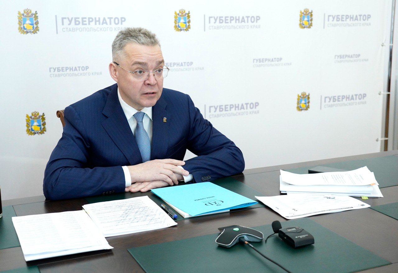 Губернатор Владимиров поручил министру ЖКХ выехать на место аварии на водоводе КМВ