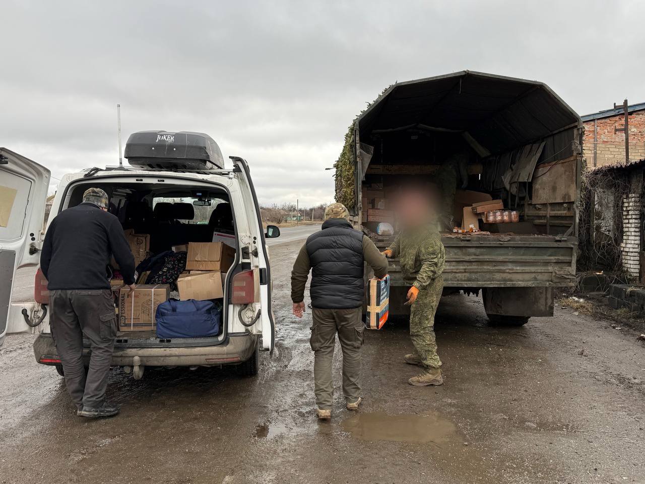 Дмитрий Ворошилов: На выходных гуманитарный конвой съездил к нашим ребятам Дмитрий Ворошилов: На выходных гуманитарный конвой съездил к нашим ребятам