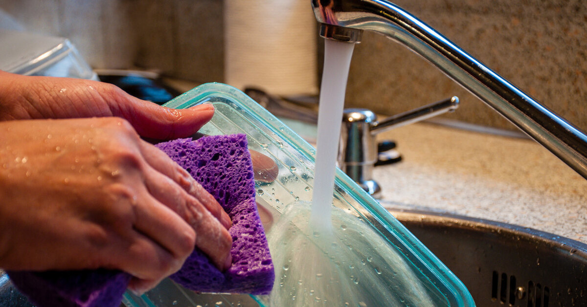 Как нейтрализовать запахи в кухонных контейнерах: простые способы