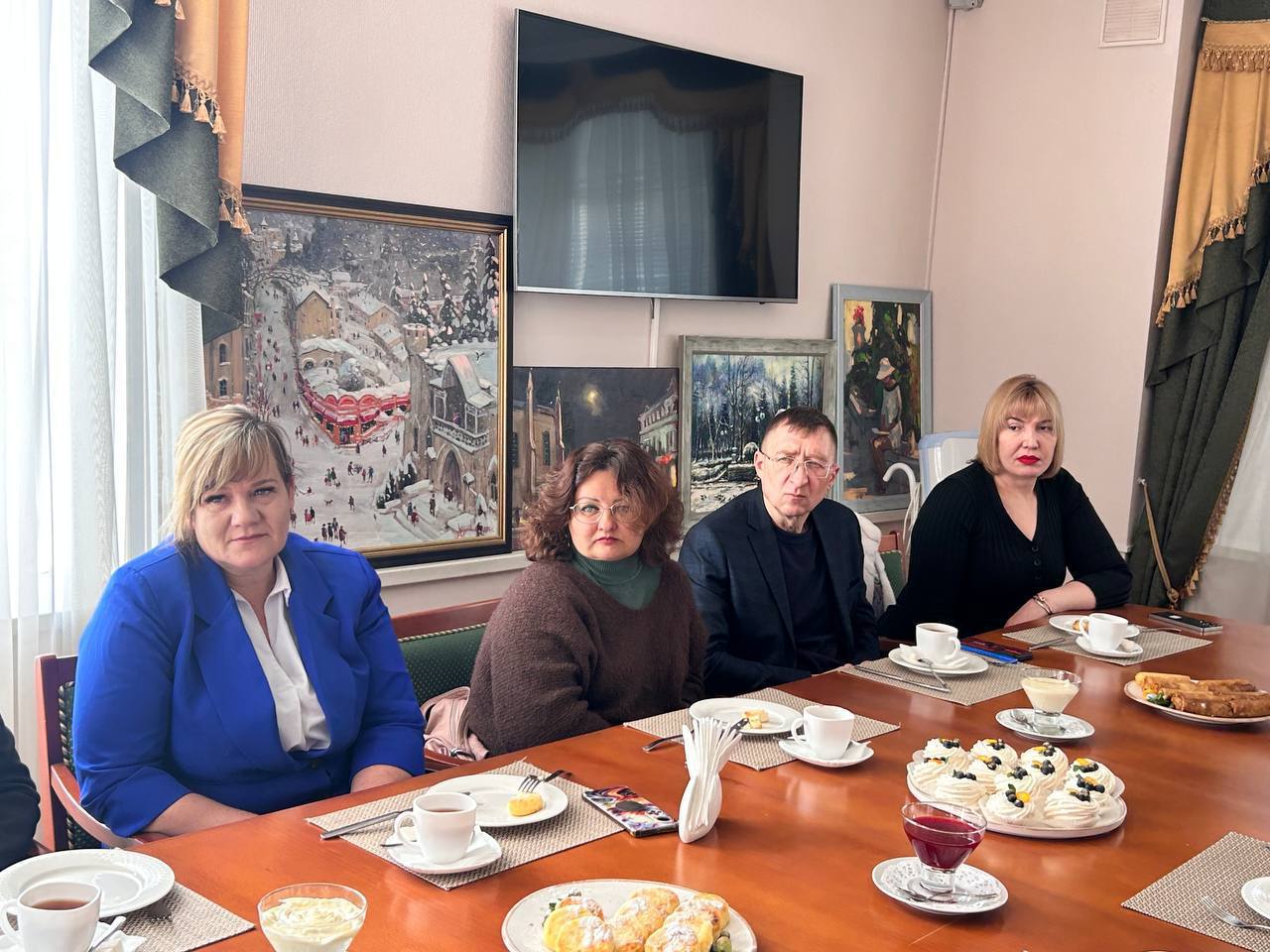 Евгений Моисеев: Позавтракали сегодня с главными экскурсоводами курорта Евгений Моисеев: Позавтракали сегодня с главными экскурсоводами курорта