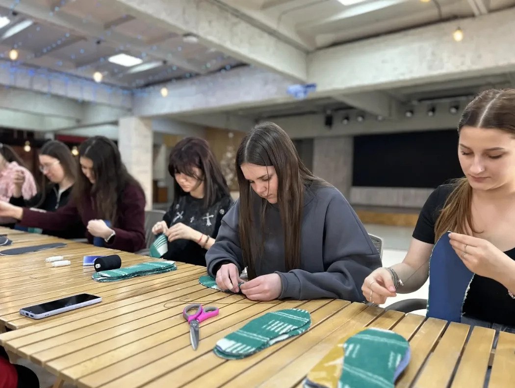 Тысячи изделий для бойцов СВО создали жители Ставрополя Тысячи изделий для бойцов СВО создали жители Ставрополя