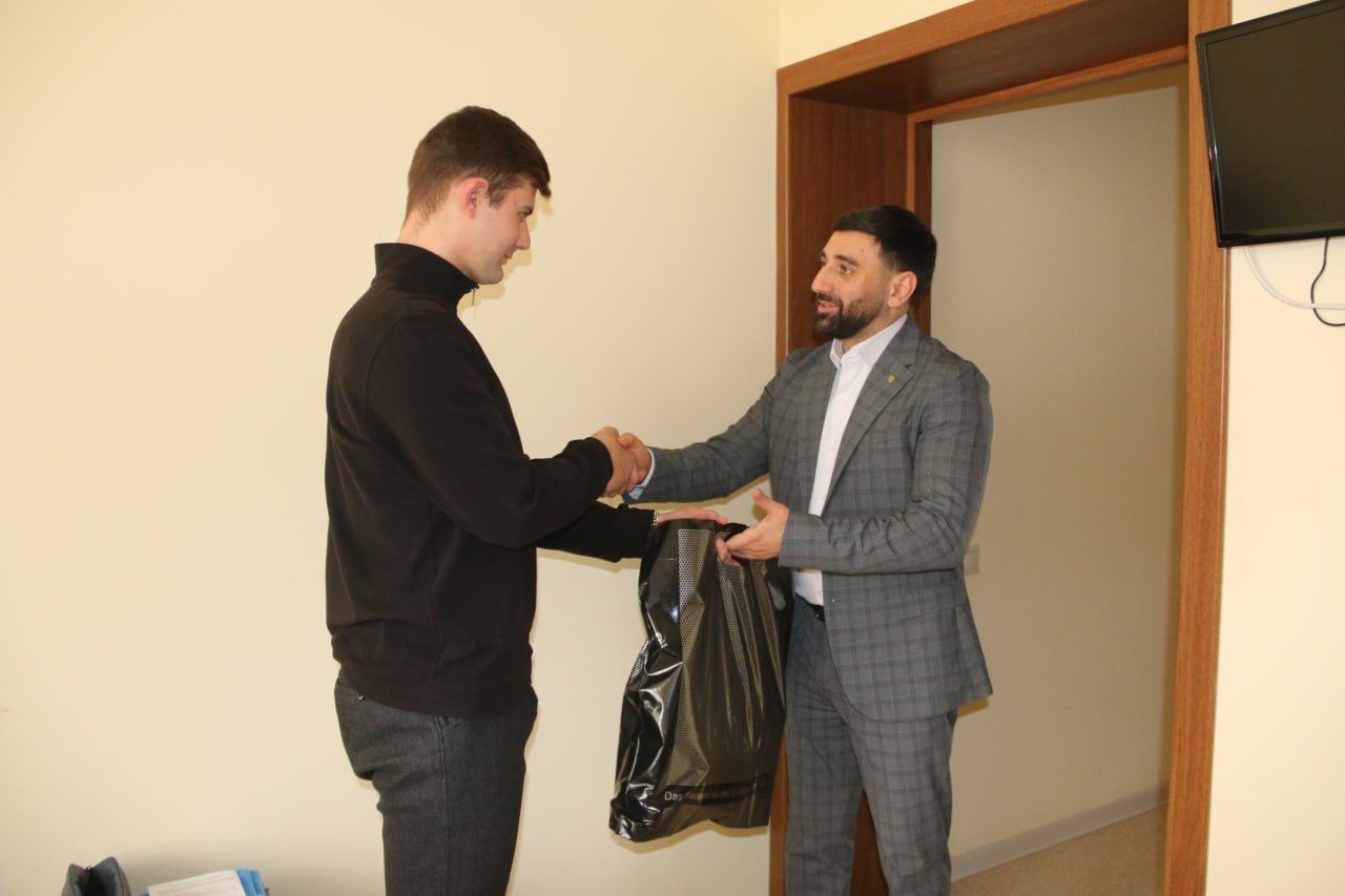 Председатель Общественного совета при краевом Главке навестил сотрудников органов внутренних дел в реабилитационном центре