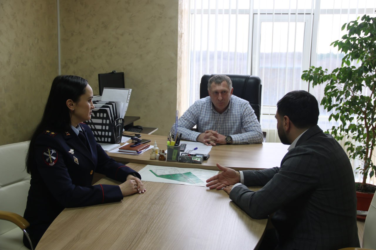 Председатель Общественного совета при краевом Главке навестил сотрудников органов внутренних дел в реабилитационном центре Председатель Общественного совета при краевом Главке навестил сотрудников органов внутренних дел в реабилитационном центре