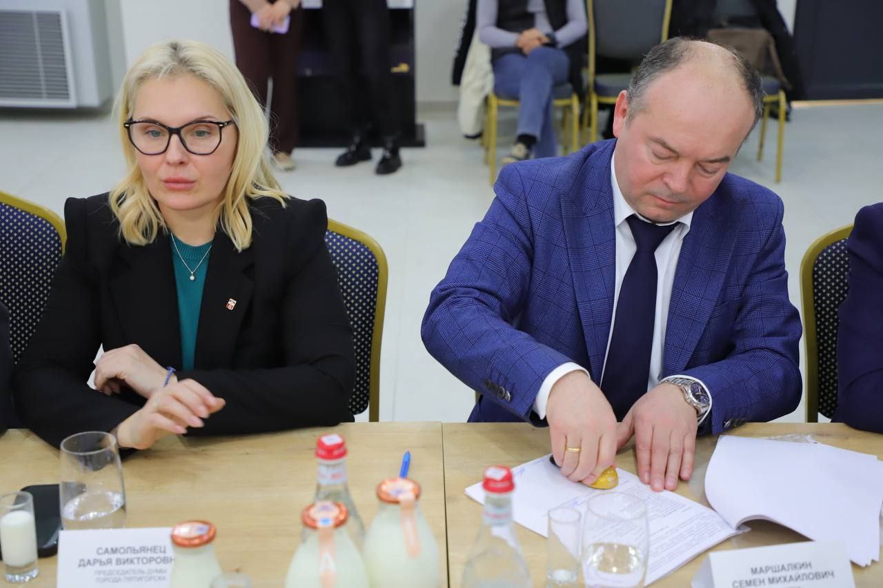 Нас объединяет многое. Нас объединяет главное! Делегация города Пятигорска прибыла в Республику Армения Нас объединяет многое. Нас объединяет главное! Делегация города Пятигорска прибыла в Республику Армения