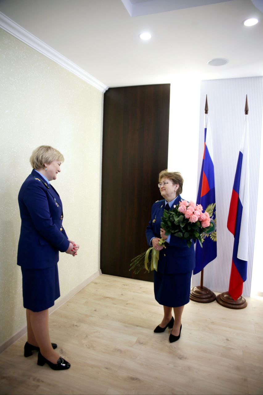 Под председательством Юрия Немкина состоялось торжественное мероприятие, посвященное выходу на заслуженную пенсию старшего прокурора отдела по обеспечению участия прокуроров в кассационной и надзорной стадиях уголовного... Под председательством Юрия Немкина состоялось торжественное мероприятие, посвященное выходу на заслуженную пенсию старшего прокурора отдела по обеспечению участия прокуроров в кассационной и надзорной стадиях уголовного...