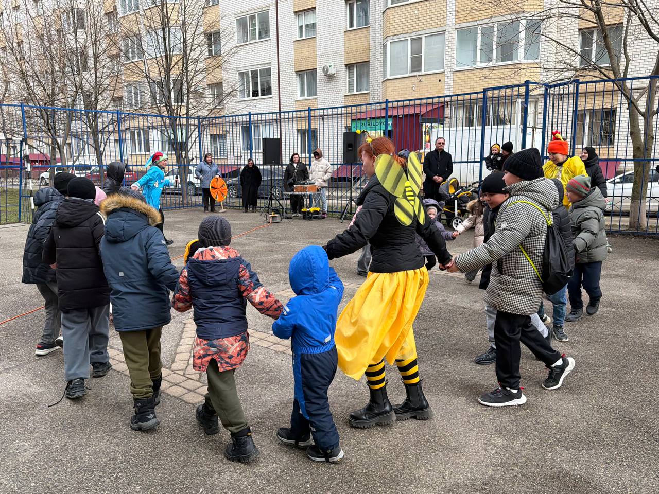 #депутатскаядеятельность. Александр Резников в преддверии Дня защитника Отчества при поддержке фонда «Жить с мечтой» вместе с волонтерами организовал отправку 7,5 тонн необходимого снаряжения и провизии бойцам 247-го... #депутатскаядеятельность. Александр Резников в преддверии Дня защитника Отчества при поддержке фонда «Жить с мечтой» вместе с волонтерами организовал отправку 7,5 тонн необходимого снаряжения и провизии бойцам 247-го...