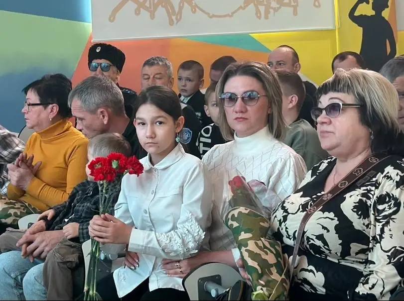 Евгений Моисеев: В Кисловодске открыли 6. «Парт героя» в честь погибших защитников Отечества Евгений Моисеев: В Кисловодске открыли 6. «Парт героя» в честь погибших защитников Отечества