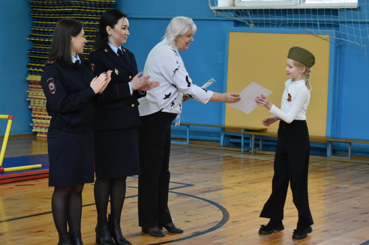 Эксперты-криминалисты краевого Главка приняли участие в военно-патриотической игре «Зарница 2.0» Эксперты-криминалисты краевого Главка приняли участие в военно-патриотической игре «Зарница 2.0»