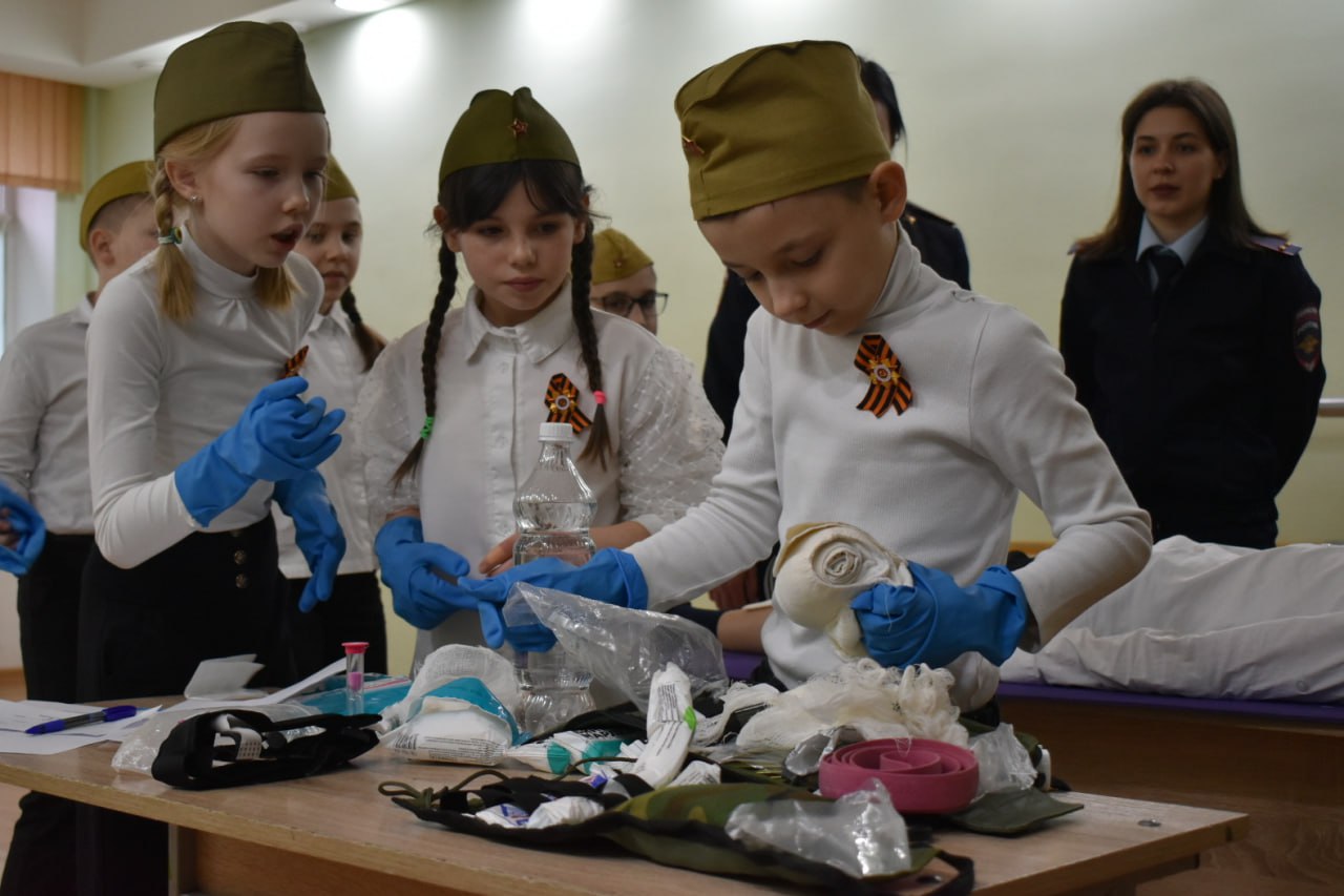 Эксперты-криминалисты краевого Главка приняли участие в военно-патриотической игре «Зарница 2.0» Эксперты-криминалисты краевого Главка приняли участие в военно-патриотической игре «Зарница 2.0»