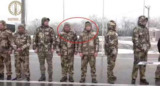 20 лет не знали друг о друге: родные братья случайно встретились в Чечне перед отправкой на СВО