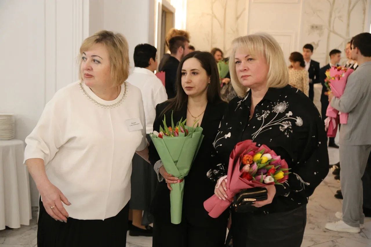 Иван Ульянченко: Встретился с вдовами и матерями наших героев — военнослужащих, погибших при исполнении воинского долга Иван Ульянченко: Встретился с вдовами и матерями наших героев — военнослужащих, погибших при исполнении воинского долга