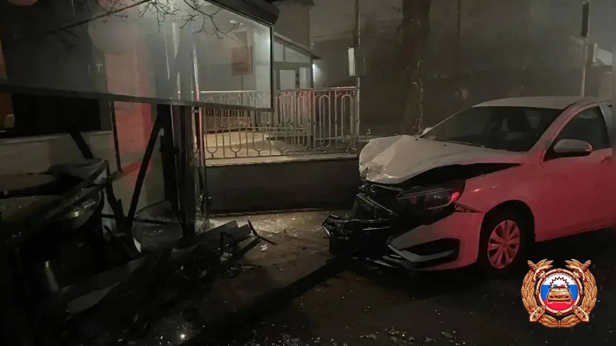 В Ставрополе нарушение очередности проезда перекрестка привело к столкновению двух легковых автомобилей В Ставрополе нарушение очередности проезда перекрестка привело к столкновению двух легковых автомобилей