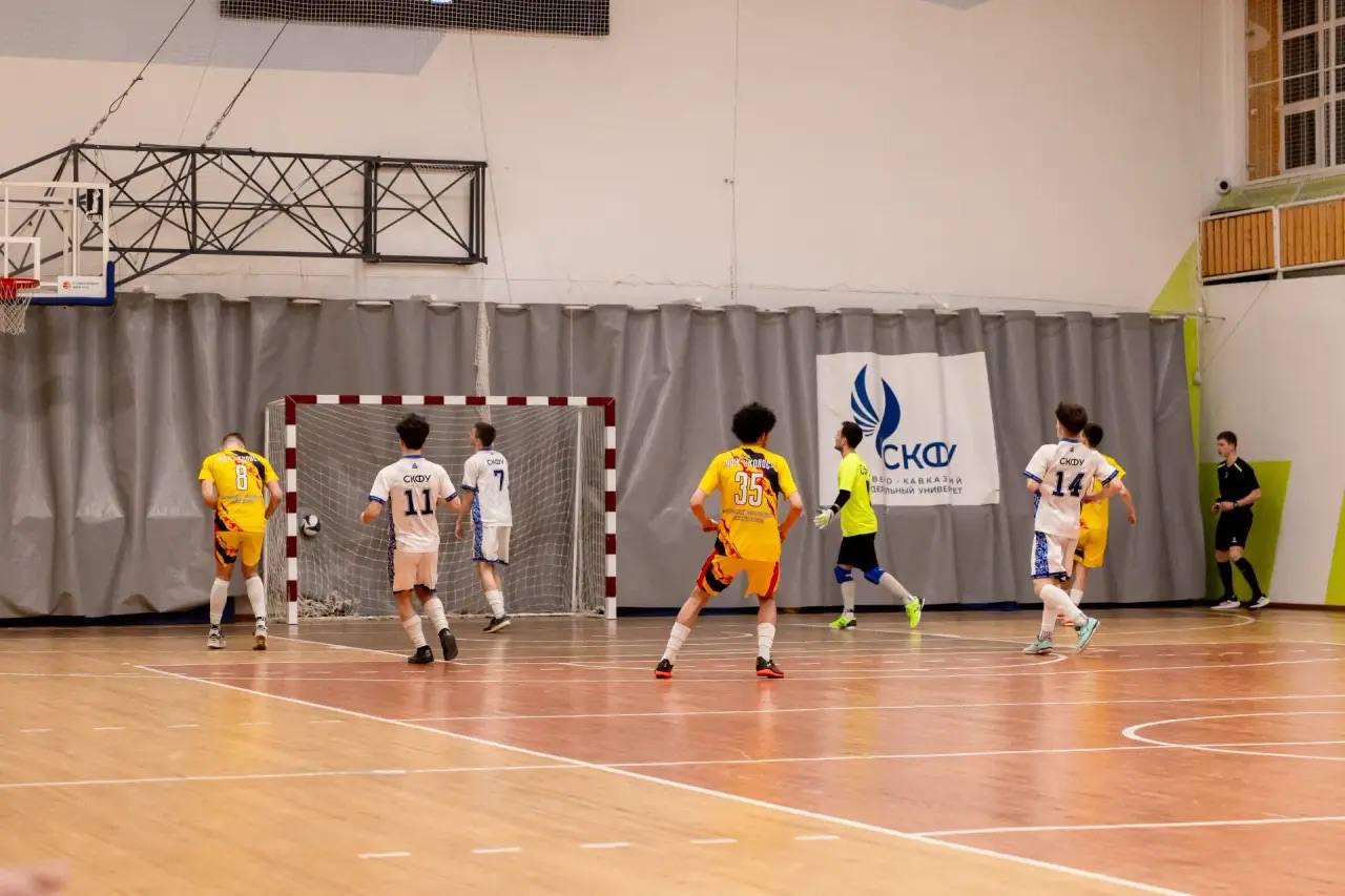 В Северо-Кавказском федеральном университете состоялась торжественная церемония награждения победителей и призёров краевого этапа всероссийских соревнований по футзалу среди команд образовательных организаций — «Футзал — в... В Северо-Кавказском федеральном университете состоялась торжественная церемония награждения победителей и призёров краевого этапа всероссийских соревнований по футзалу среди команд образовательных организаций — «Футзал — в...
