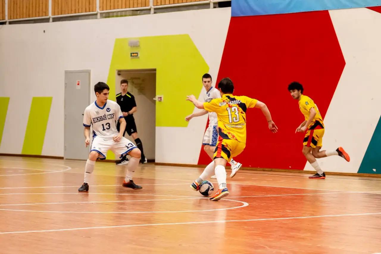 В Северо-Кавказском федеральном университете состоялась торжественная церемония награждения победителей и призёров краевого этапа всероссийских соревнований по футзалу среди команд образовательных организаций — «Футзал — в... В Северо-Кавказском федеральном университете состоялась торжественная церемония награждения победителей и призёров краевого этапа всероссийских соревнований по футзалу среди команд образовательных организаций — «Футзал — в...