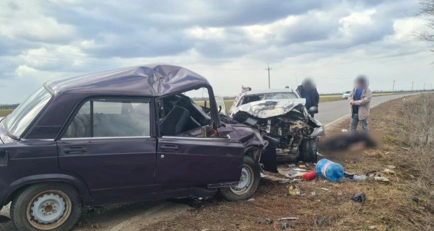 Лобовое столкновение унесло жизни двух водителей в Красногвардейском округе
