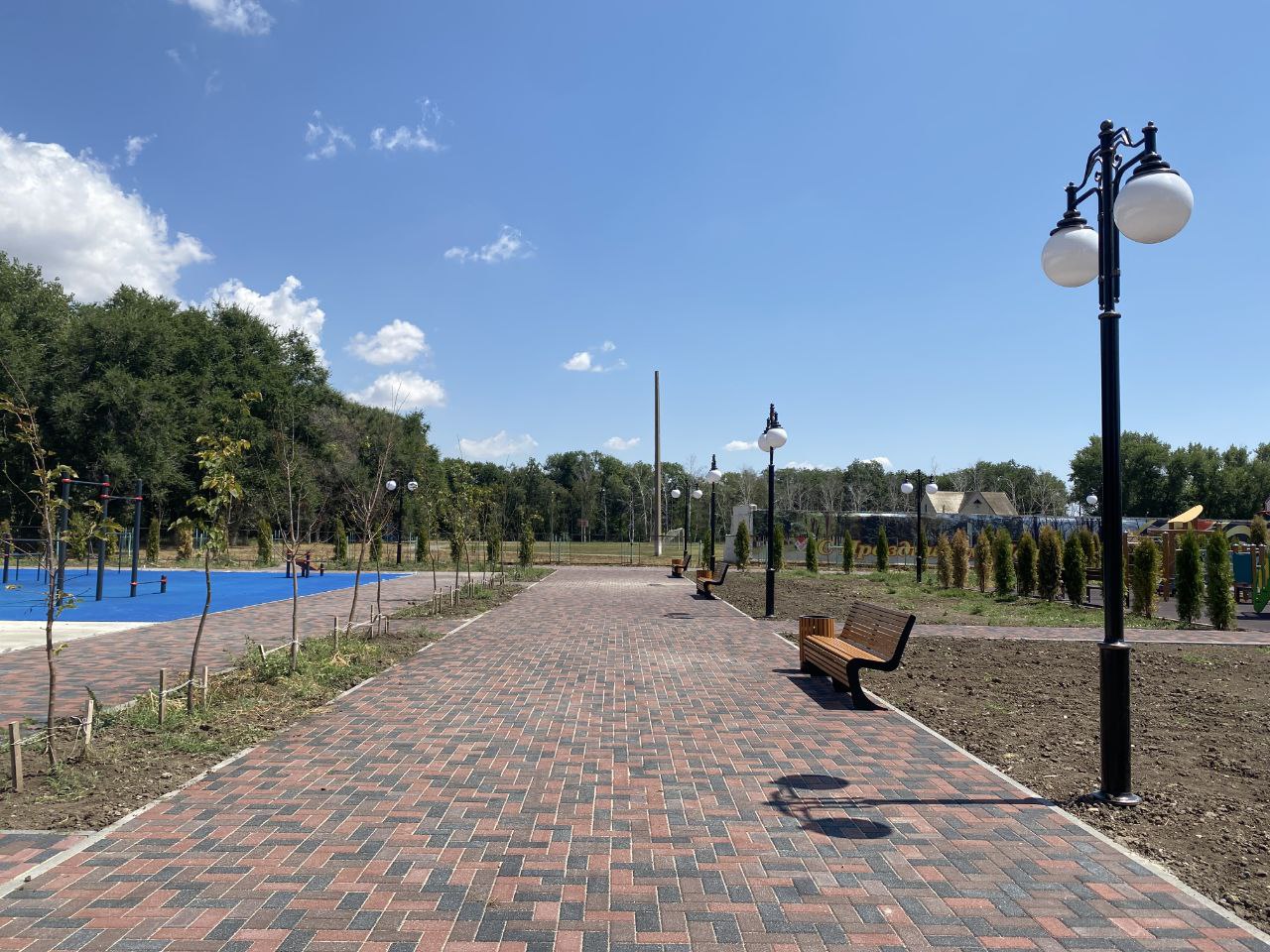 Исполнен наказ избирателей по благоустройству территории парка, прилегающей к стадиону в селе Донском Труновского района Исполнен наказ избирателей по благоустройству территории парка, прилегающей к стадиону в селе Донском Труновского района