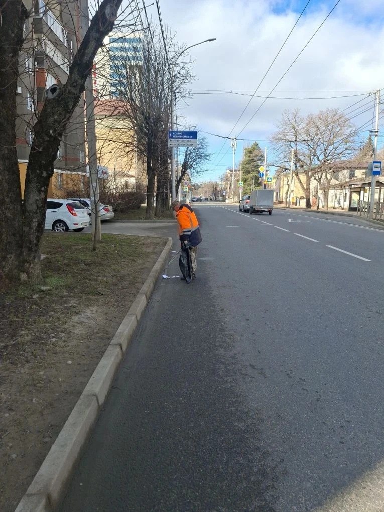 Ставрополь продолжают приводить в порядок после зимы: дороги, тротуары и остановки моют и ремонтируют Ставрополь продолжают приводить в порядок после зимы: дороги, тротуары и остановки моют и ремонтируют