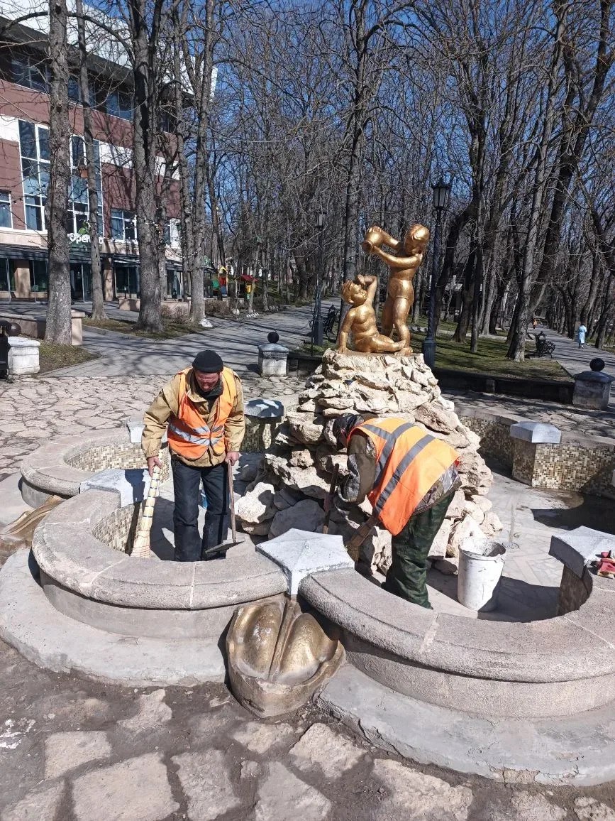 Ставрополь продолжают приводить в порядок после зимы: дороги, тротуары и остановки моют и ремонтируют Ставрополь продолжают приводить в порядок после зимы: дороги, тротуары и остановки моют и ремонтируют