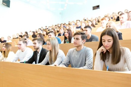 � ���������� ����� 400 ��������� �� ����������� ����� �������������� �������� ��������� �������� � 2025 ���� � ����� ��������� �� ������� ������������