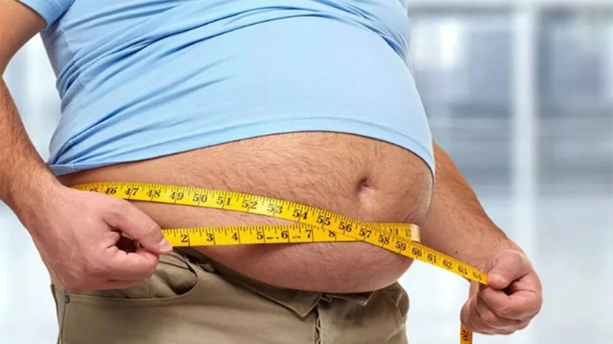 В России предложили повысить взносы по ОМС для курильщиков и людей с лишним весом