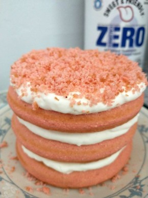 Как приготовить удивительный вафельный торт с ярким кремом