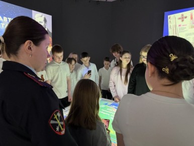 В Ставрополе полицейские и представители Общественного совета провели для школьников урок безопасности в Историческом парке «Россия – Моя История»