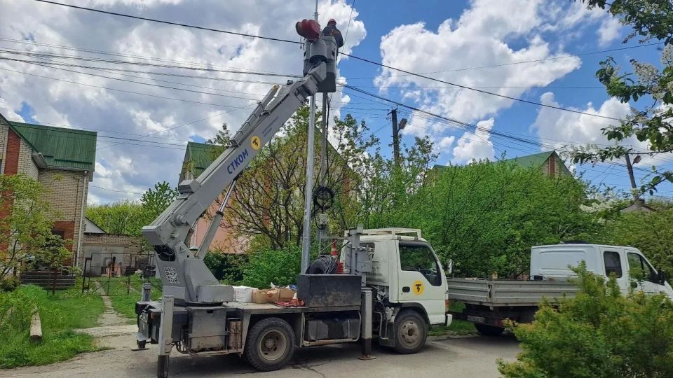На 9 улицах Ставрополя продолжается строительство новых линий уличного освещения На 9 улицах Ставрополя продолжается строительство новых линий уличного освещения