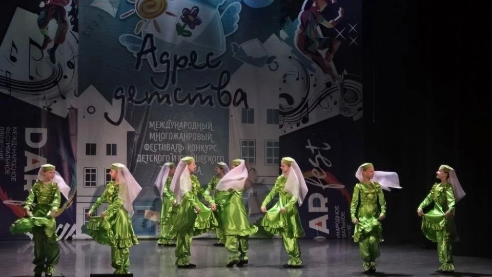 Вчера Городской Дом Культуры превратился в большую творческую лабораторию и добрую сказку Вчера Городской Дом Культуры превратился в большую творческую лабораторию и добрую сказку