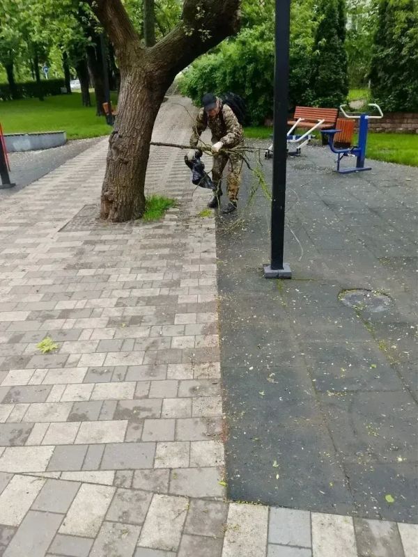Обстановка в Ставрополе после вчерашнего ливня – последствия ликвидируют около 200 рабочих Обстановка в Ставрополе после вчерашнего ливня – последствия ликвидируют около 200 рабочих
