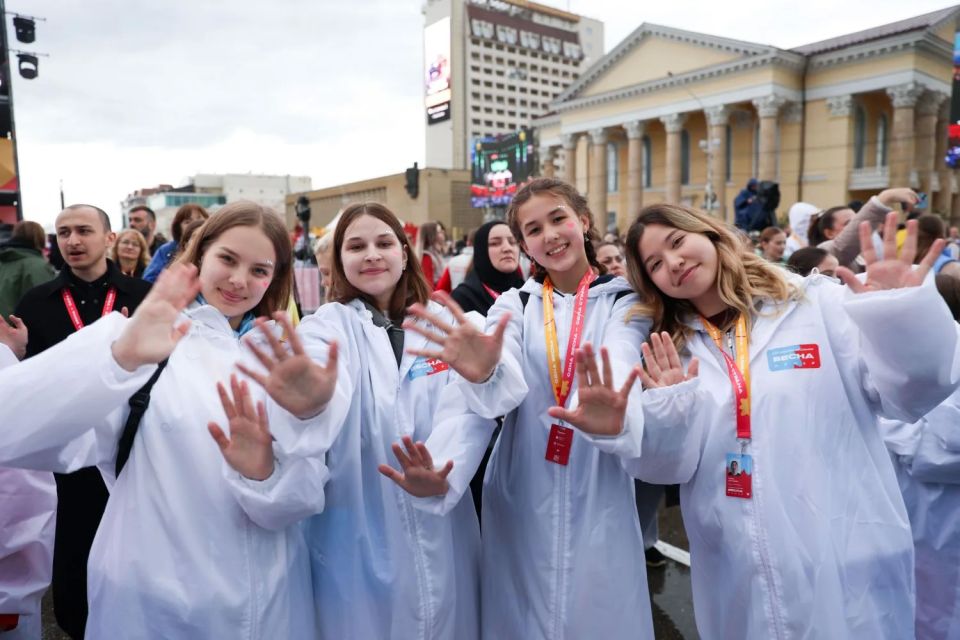 Более 250 лауреатов, победителей и Гран-при – в Ставрополе подвели итоги IV Всеоссийской школьной весны! Более 250 лауреатов, победителей и Гран-при – в Ставрополе подвели итоги IV Всеоссийской школьной весны!
