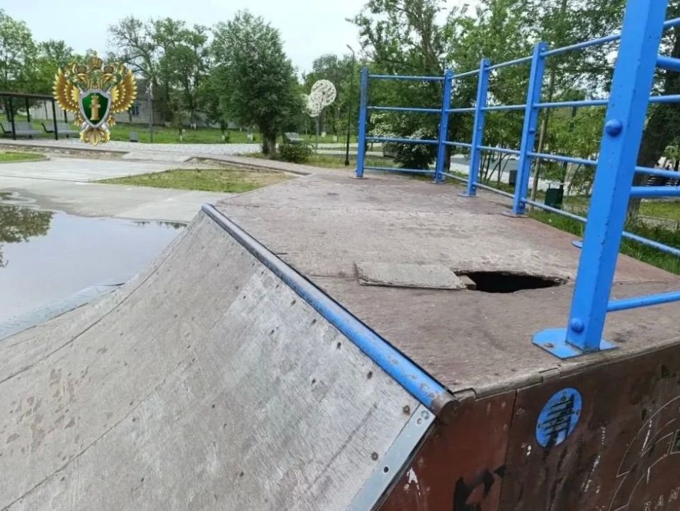 Прокуратура потребовала демонтировать опасную скейт-площадку Прокуратура потребовала демонтировать опасную скейт-площадку