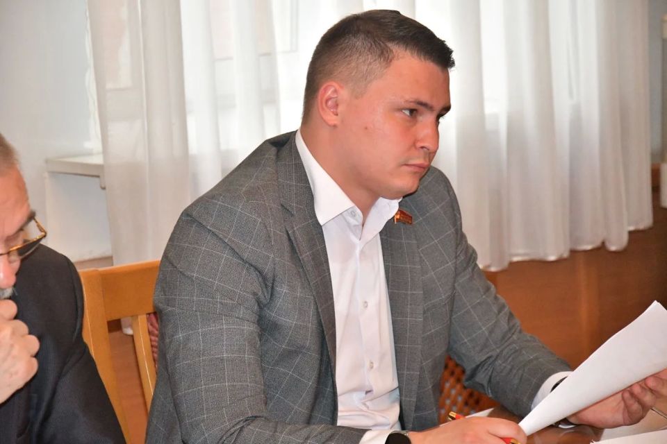 Под сопредседательством Светланы Шутовой и Тамерлана Чершембеева состоялось совместное заседание комитетов Ставропольской городской Думы по образованию и по делам молодежи Под сопредседательством Светланы Шутовой и Тамерлана Чершембеева состоялось совместное заседание комитетов Ставропольской городской Думы по образованию и по делам молодежи