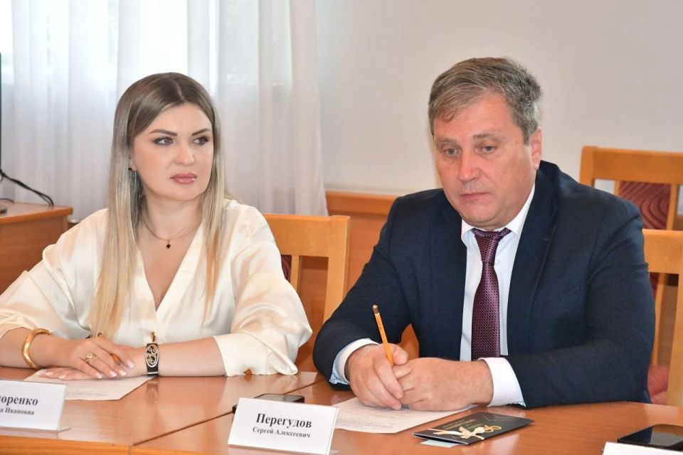 Валерия Бруснева и Владимир Лысенко провели в Ставропольской городской Думе совместное заседание комитетов по социальной политике и по делам ветеранов Валерия Бруснева и Владимир Лысенко провели в Ставропольской городской Думе совместное заседание комитетов по социальной политике и по делам ветеранов