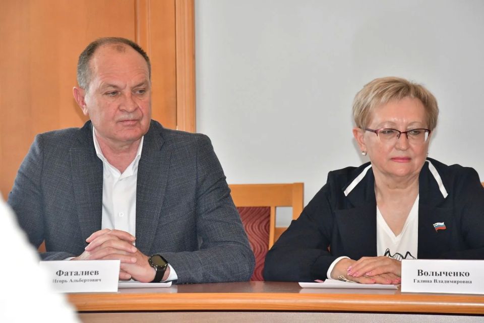 Валерия Бруснева и Владимир Лысенко провели в Ставропольской городской Думе совместное заседание комитетов по социальной политике и по делам ветеранов Валерия Бруснева и Владимир Лысенко провели в Ставропольской городской Думе совместное заседание комитетов по социальной политике и по делам ветеранов