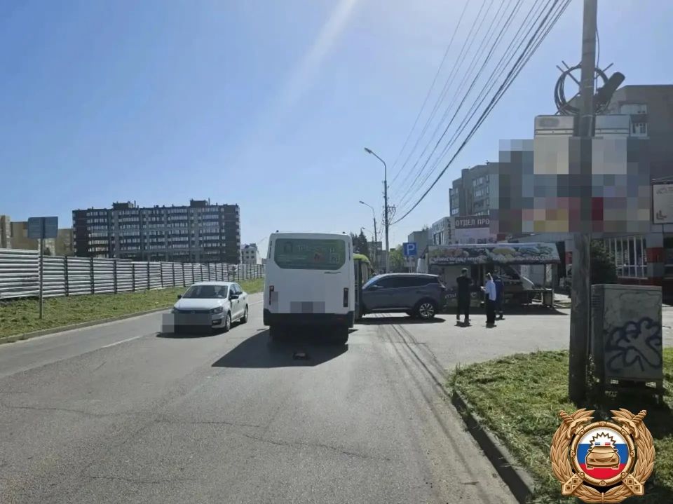 В Ставрополе в результате экстренного торможения маршрутки средства пострадал ребёнок-пассажир В Ставрополе в результате экстренного торможения маршрутки средства пострадал ребёнок-пассажир