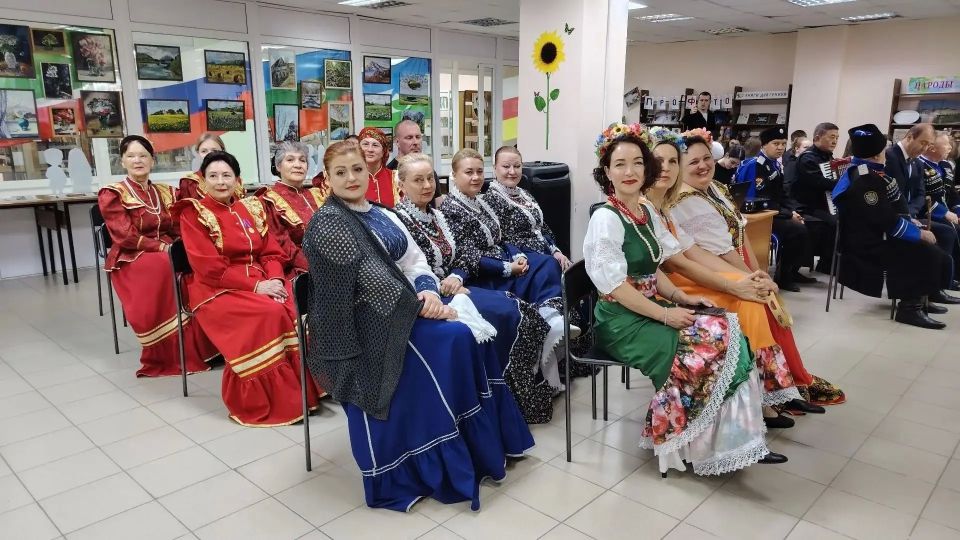 Библиопосиделки «Казачий город - Ессентуки» в Центральной библиотеке Библиопосиделки «Казачий город - Ессентуки» в Центральной библиотеке