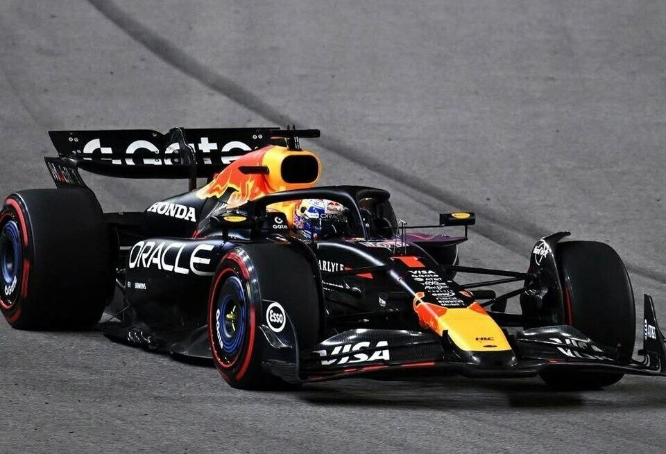 Недостаток агрессивности: Red Bull упустила шанс в Сингапуре