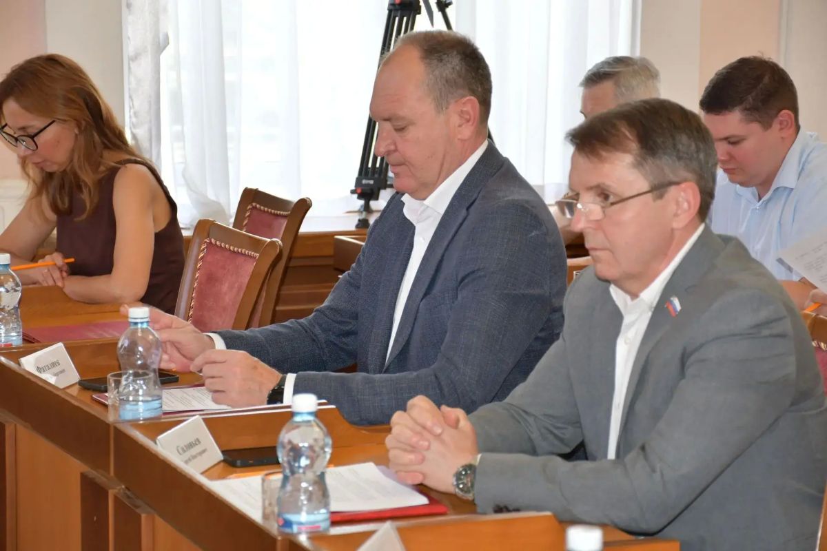 На заседании Ставропольской городской Думы сегодня принят ряд важных решений, затрагивающих бюджет, социальную поддержку и участие горожан в управлении На заседании Ставропольской городской Думы сегодня принят ряд важных решений, затрагивающих бюджет, социальную поддержку и участие горожан в управлении