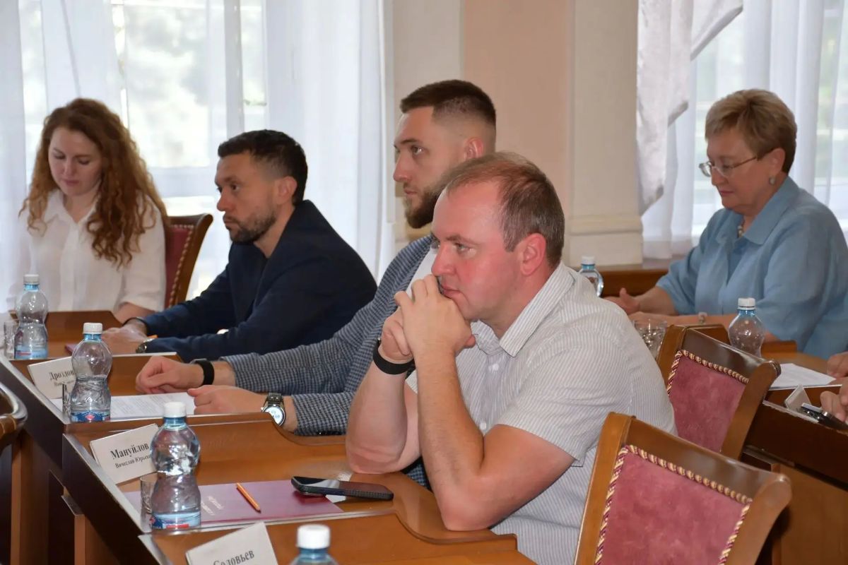 На заседании Ставропольской городской Думы сегодня принят ряд важных решений, затрагивающих бюджет, социальную поддержку и участие горожан в управлении На заседании Ставропольской городской Думы сегодня принят ряд важных решений, затрагивающих бюджет, социальную поддержку и участие горожан в управлении