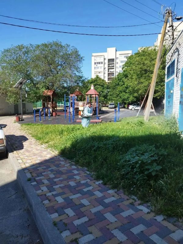 Около 140 гектаров общественных пространств обработали от клещей в Ставрополе Около 140 гектаров общественных пространств обработали от клещей в Ставрополе