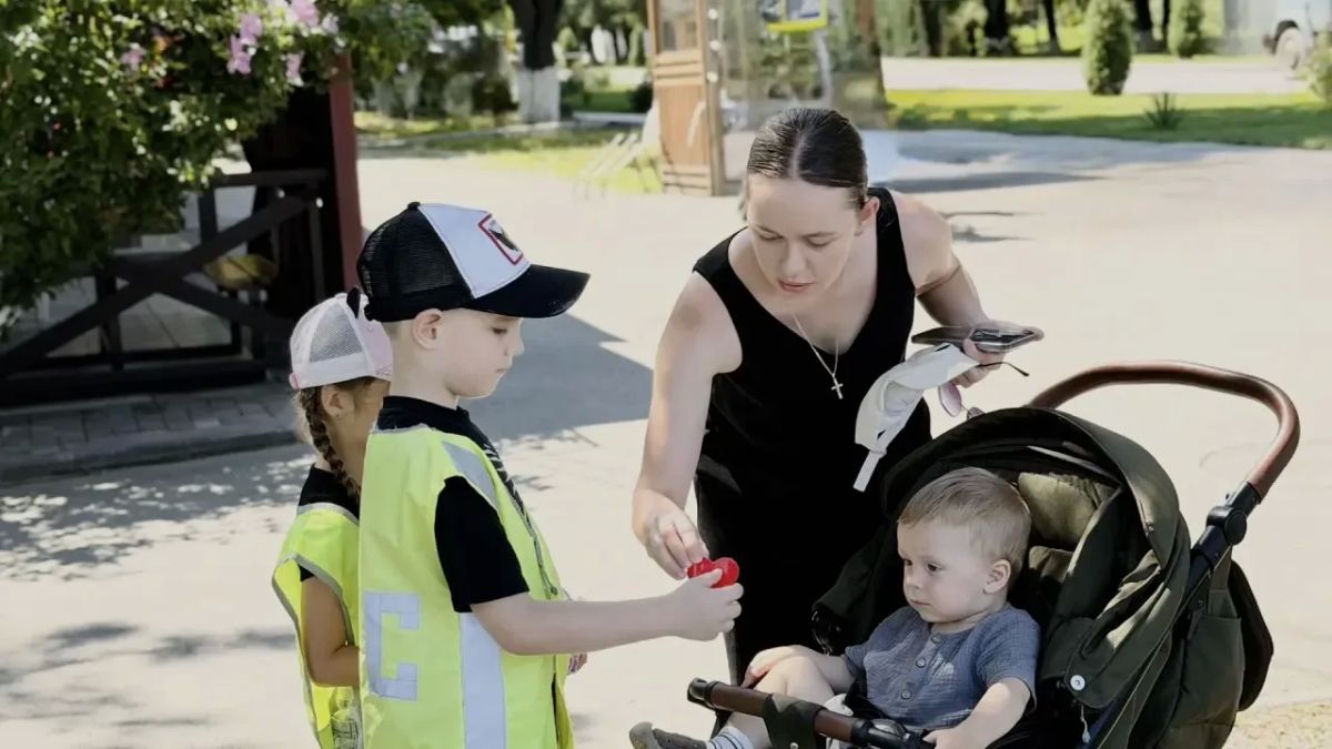 На Ставрополье проходят мастер-классы по правилам перевозки детей в автомобиле На Ставрополье проходят мастер-классы по правилам перевозки детей в автомобиле