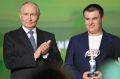 «Страшно было?» – «Чуть-чуть»: Владимир Путин лично наградил парня, спасшего 23 человека во время паводка в Дагестане