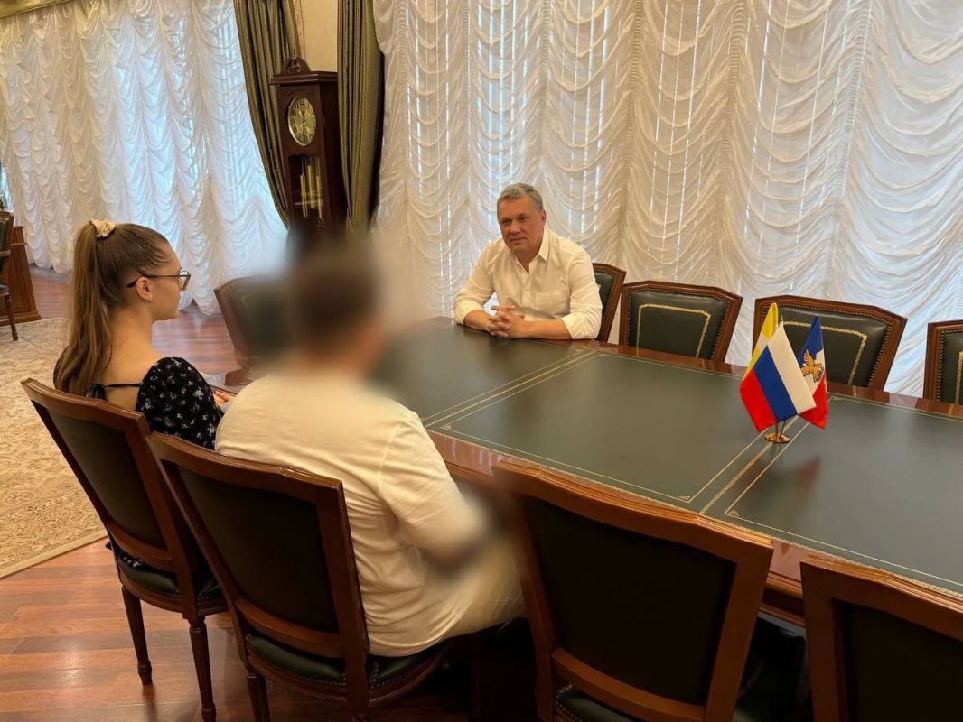 Дмитрий Ворошилов: Сегодня вновь встретился с ребятами, которые прибыли в отпуск Дмитрий Ворошилов: Сегодня вновь встретился с ребятами, которые прибыли в отпуск